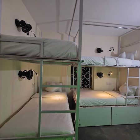Hot - House Of Travellers, Vagator Hostel Kültér fotó